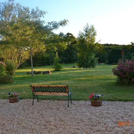 D'hote La Pradelle Bed & Breakfast *